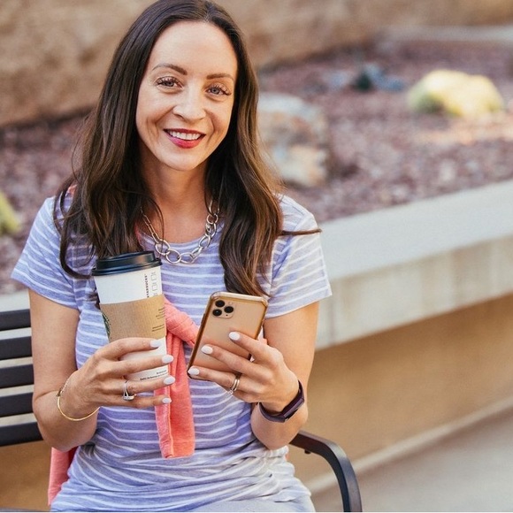 Cabi Meetup Tee in Large - Picture 5 of 6